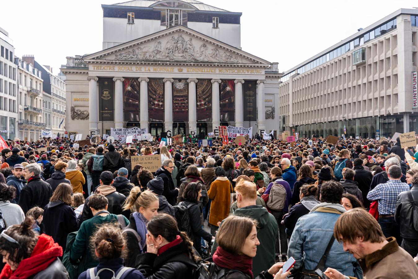 Grève du 31 mars 2025 : La foule au piquet "culture" à Bruxelles