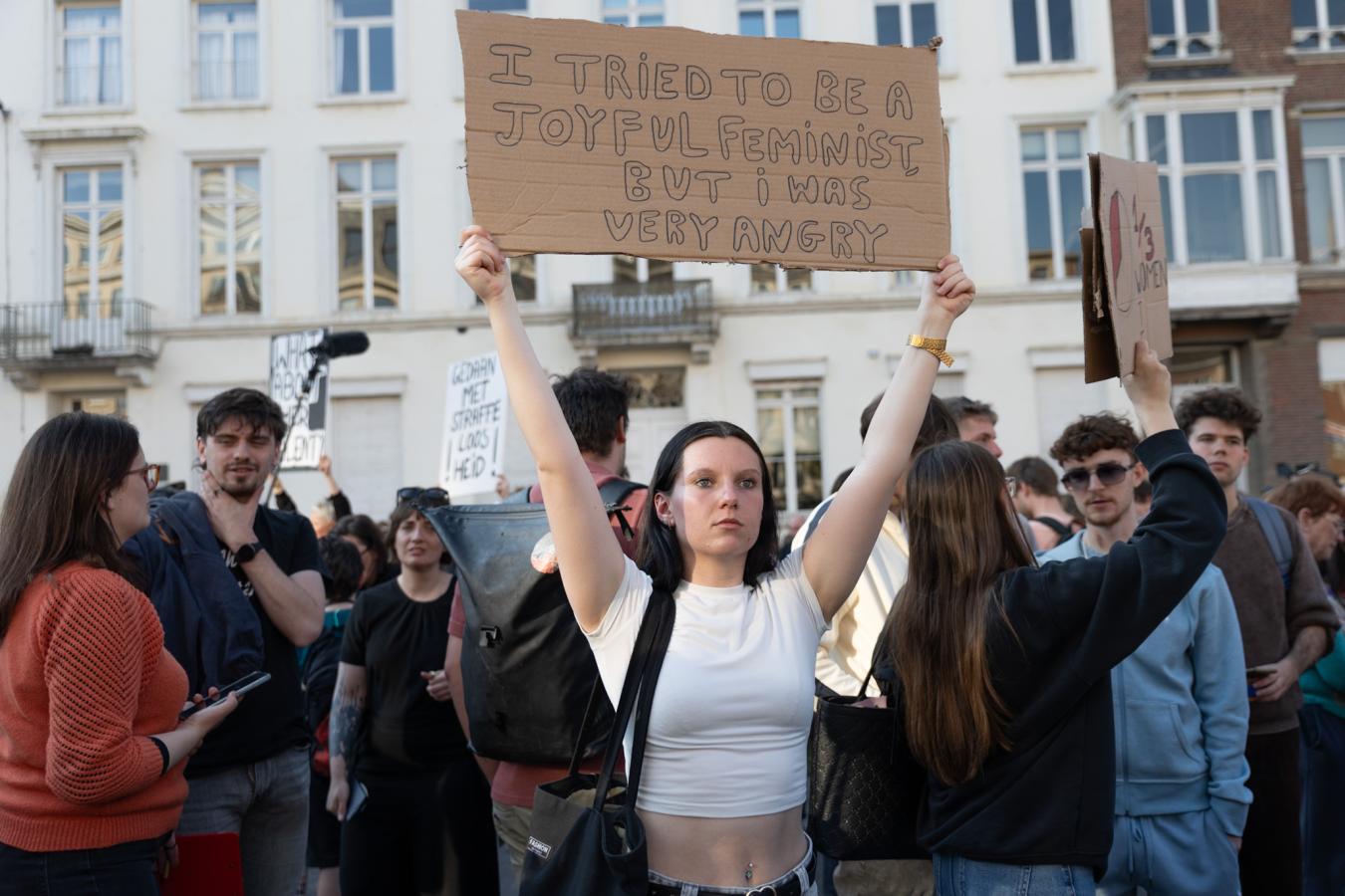 Un rassemblement contre les violences sexuelles.