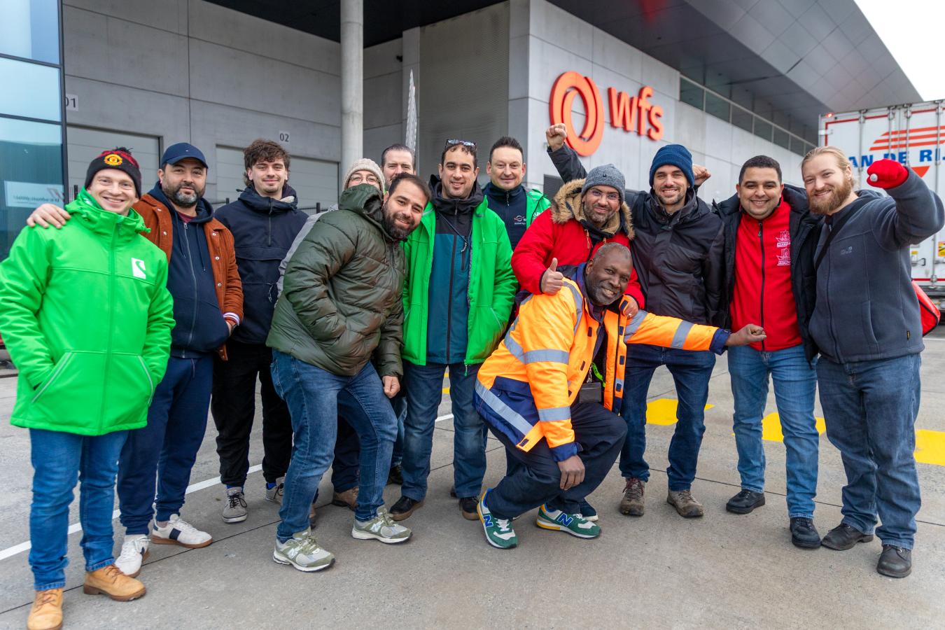Photo de groupe pendant la grève générale