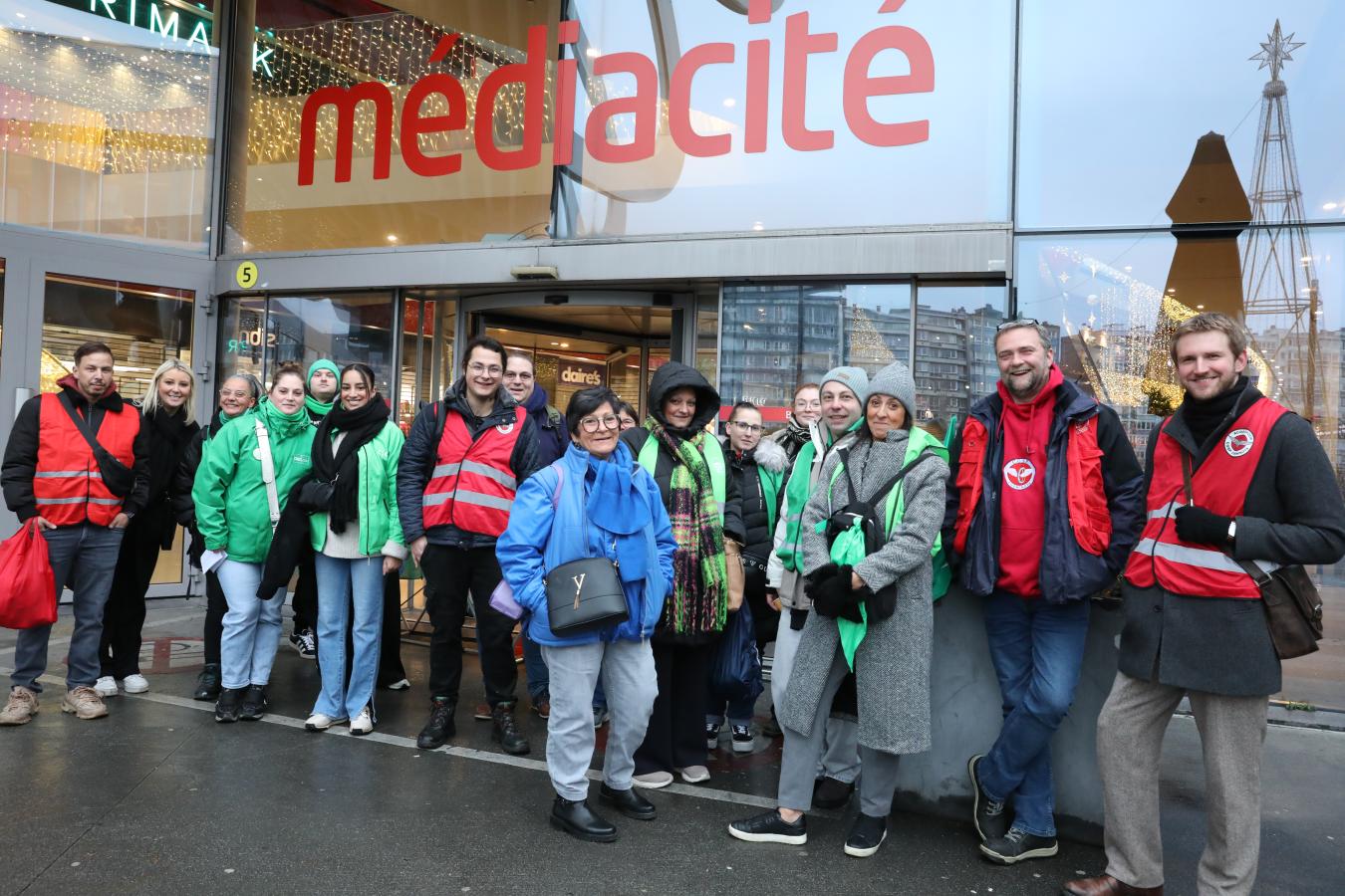 Photo de groupe à la médiacité à Liège
