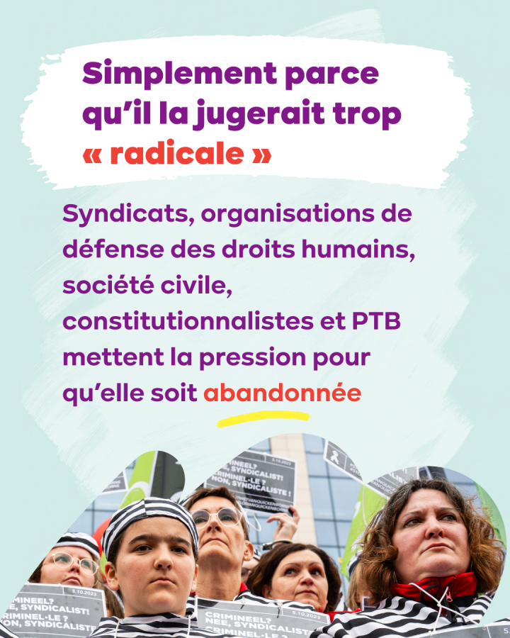 4. Photo de manifestants habillés en prisonniers 