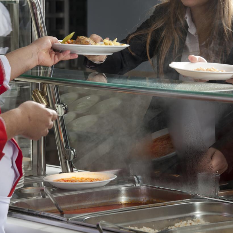 Photo d'une cantine scolaire.