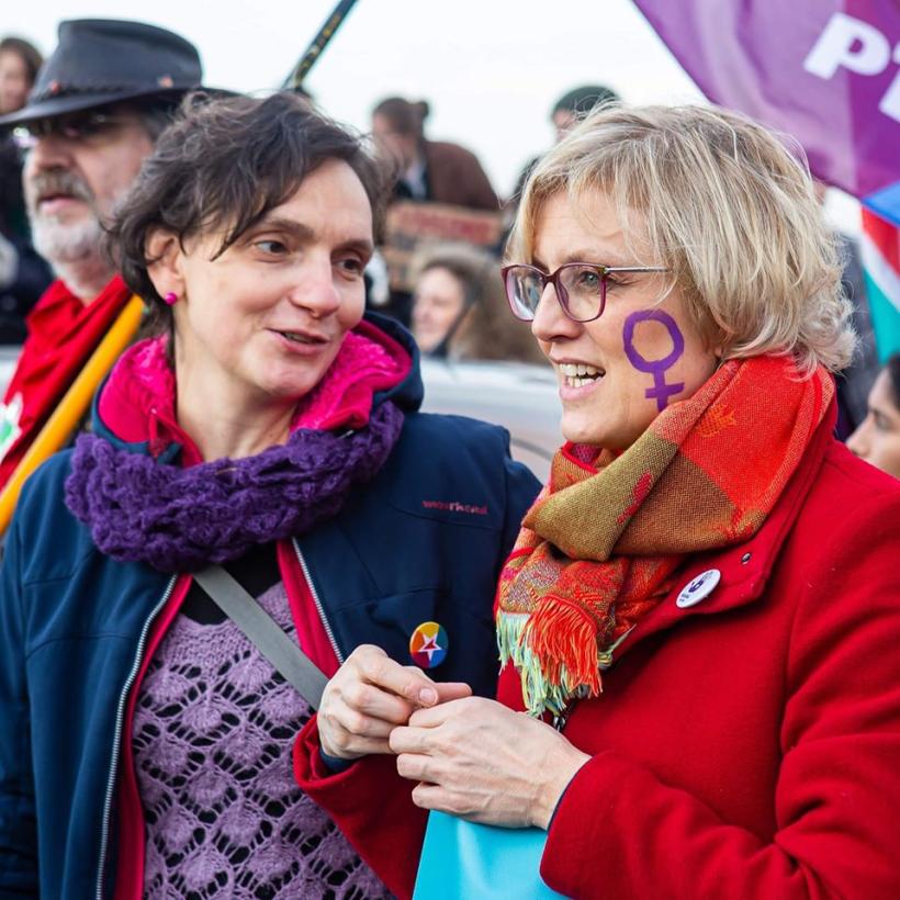 Sofie Merckx à une manifestation pour les droits des femmes.