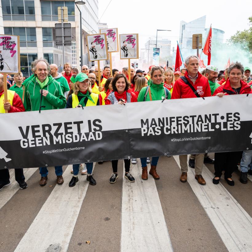 Betoging in 2023 tegen de wet-Van Quickenborne, die het toen mogelijk zou hebben gemaakt om betogingen te verbieden. "Verzet is geen misdaad", staat op een spandoek te lezen.