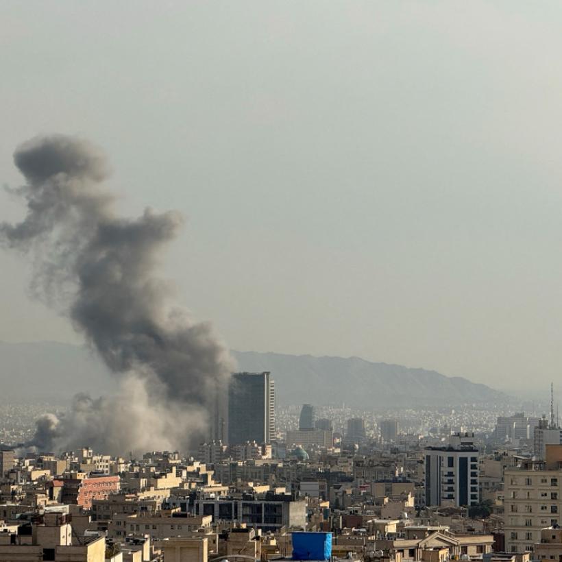 Een ontploffing in Teheran op 2 maart 2026.