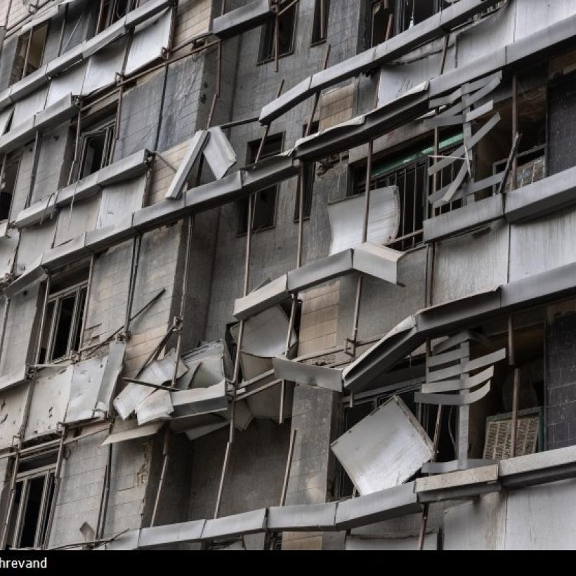L'hôpital Gandhi à Téhéran partiellement détruit après un bombardement israélo-américain le 2 mars 2026. (Photo : Tasnim News Agency)