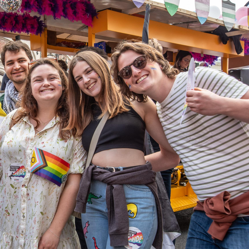 Les jeunes à la Pride