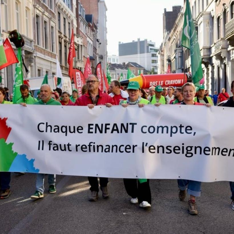 Front commun des enseignants lors de la manifestation du 10 septembre à Liège