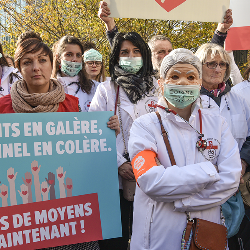 Des documents le prouvent : Maggie De Block ignore depuis des années les conseils des experts sur l'approvisionnement stratégique en masques