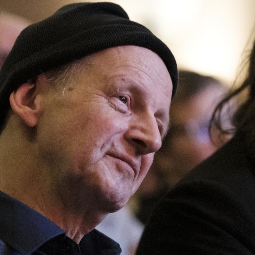 La Ligue néerlandophone des Droits humains décerne son prix au Médecin du Peuple Dirk Van Duppen