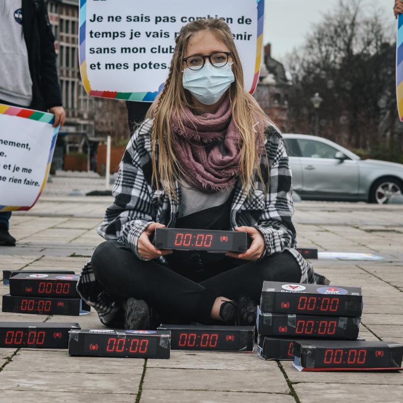 PTB et RedFox : « On a besoin de perspectives claires pour les jeunes, dès maintenant »