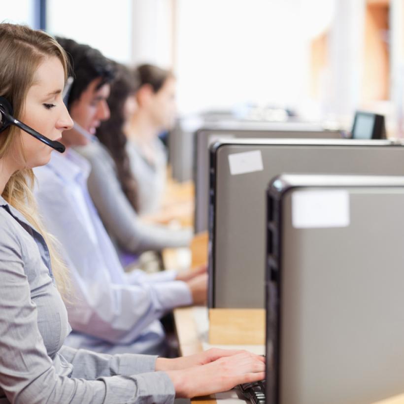 14 euros de l'heure dans ses call-centers : le gouvernement wallon doit montrer l'exemple