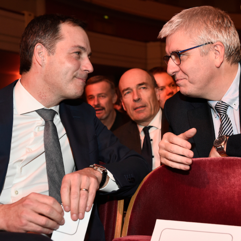 Les salaires dans le viseur du gouvernement De Croo