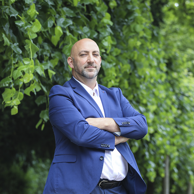 Refusé à l’entrée de la prison d’Anvers, le député PTB Gaby Colebunders dénonce la situation