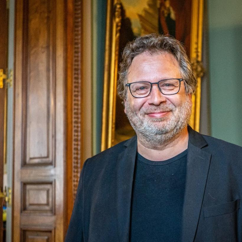 Commission passé colonial : le PTB pointe la responsabilité des grandes familles qui se sont enrichies grâce à l’entreprise coloniale