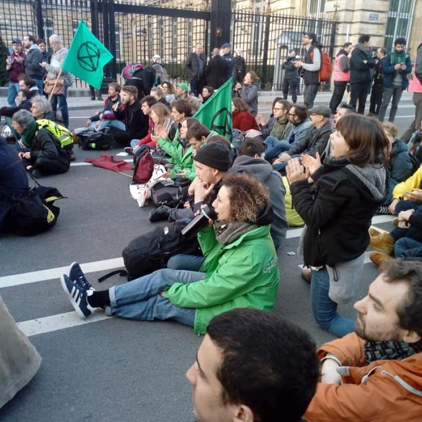 Le PTB soutient la révision de l'article 7bis de la Constitution pour rendre possible la loi climat