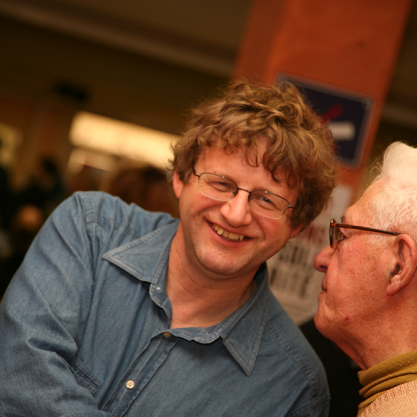 Adieu à Dirk Van Duppen | Une vie entière d’engagement comme médecin du peuple 