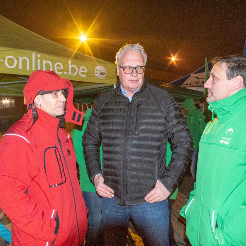 Comment les travailleurs de Van Hool se battent pour une augmentation d'1 euro de l'heure