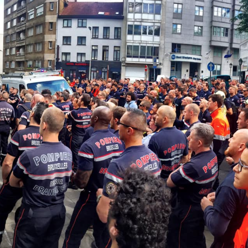 Contre le démantèlement du statut des pompiers, le PTB demande la convocation en urgence de la ministre Jodogne