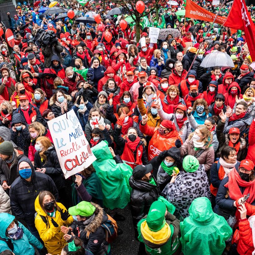 Grève des écoles : plus de 10 000 dans la rue ! Quelles suites, maintenant ? 