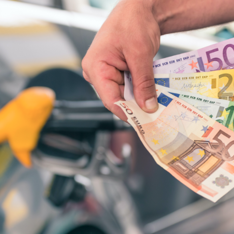 Prix des carburants : « Une réduction de 1 euro, c'est se moquer des gens »