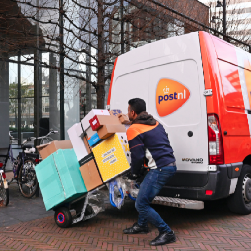 Les coursiers méritent dʼêtre reconnus comme les salariés quʼils sont