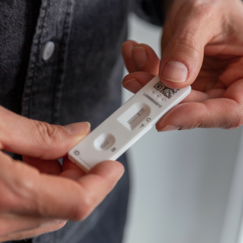 Pas d'autotests gratuits : le gouvernement cède face au lobby des supermarchés 