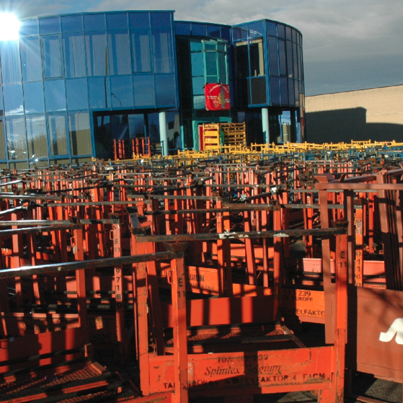 AGC Fleurus : « Inacceptable de donner plus de 170 millions d’euros d’argent public à un groupe qui n’hésite pas à détruire nos emplois »