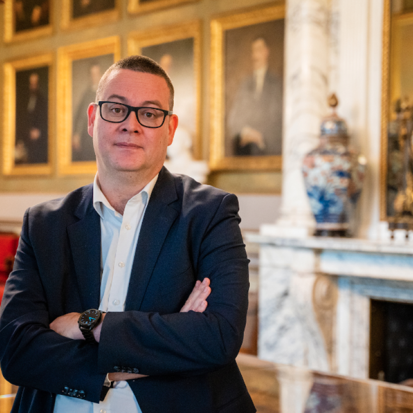 Le PTB soutient le panel citoyen G-1000 sur le financement des partis politiques, mais la réduction de moitié doit être décidée ici et maintenant