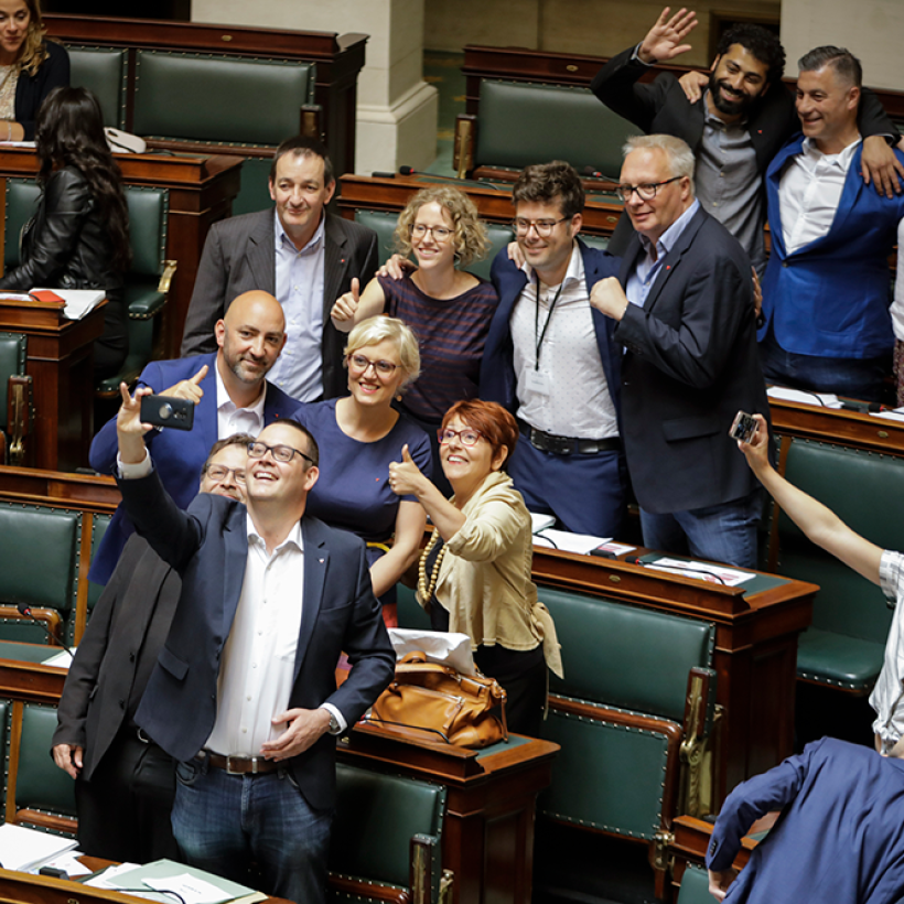 Les 12 élus fédéraux du PTB ont prêté serment