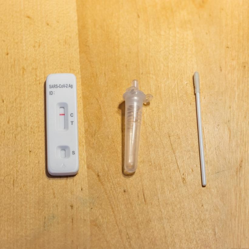 Sofie Merckx (PTB) : « D'autres pays d'Europe montrent au gouvernement qu'il est tout à fait possible de rendre les autotests gratuits. Notre pays doit suivre »