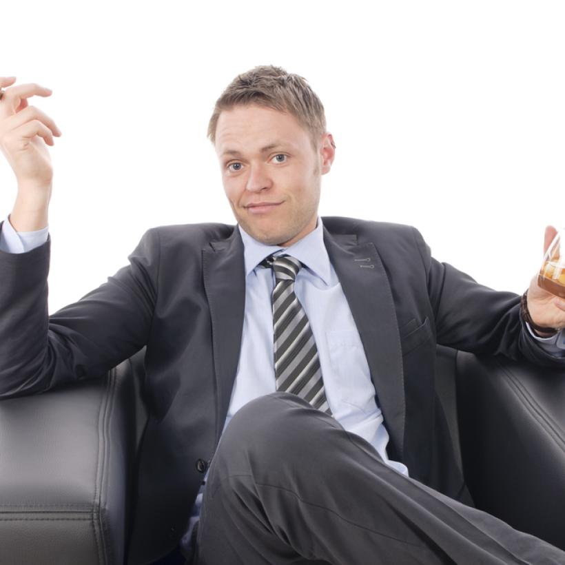 Le 8 janvier, après cinq jours de travail, un CEO a déjà empoché autant qu'un travailleur pendant une année entière