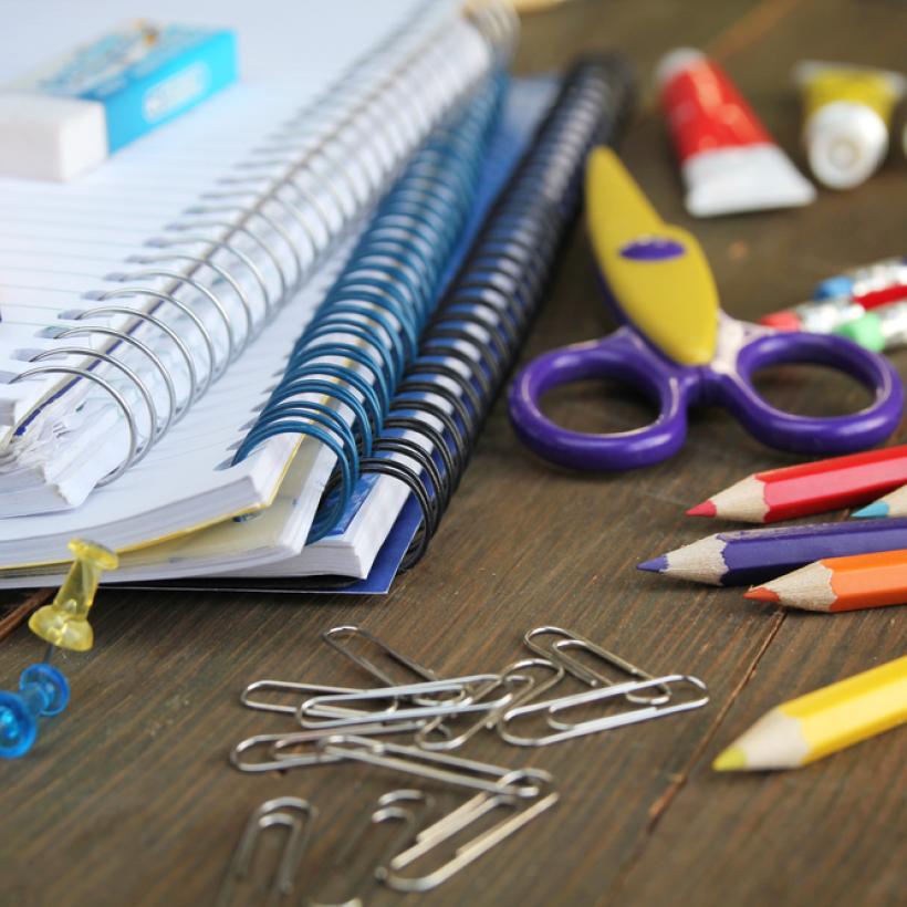 Le PTB propose un kit de rentrée gratuit pour tous les élèves de maternelle et primaire 