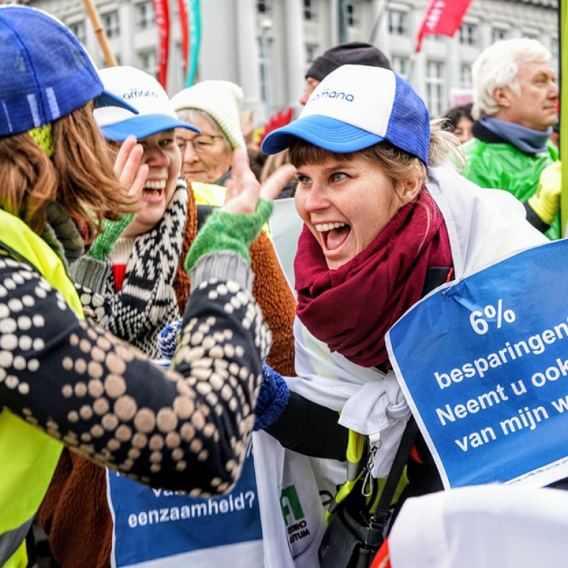 Feu d’artifice contre la politique du gouvernement flamand