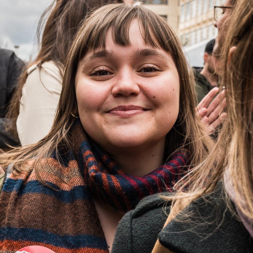 Lolita Dell'Aera à la 3e manifestation de la FEF contre la réforme du décret paysage