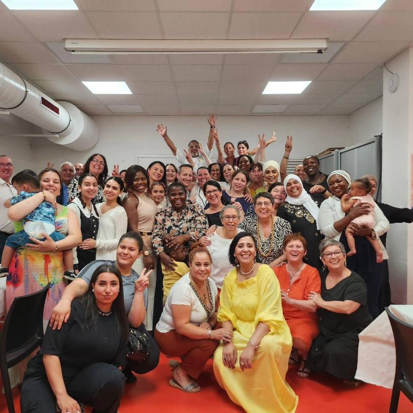 Rachida Ait Alouha avec ses collègues.