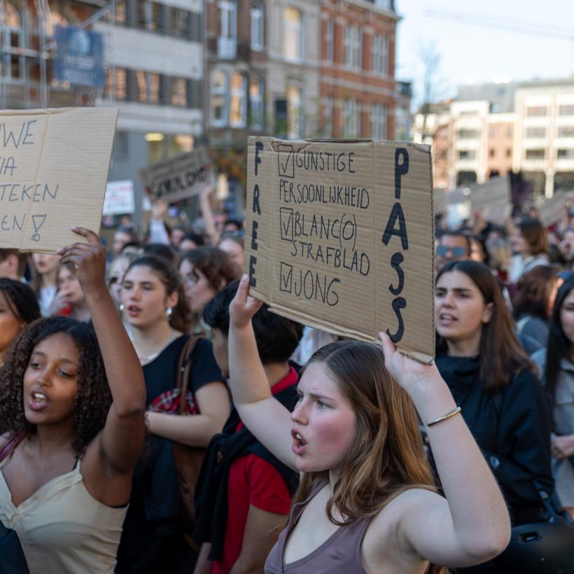 Un rassemblement contre les violences sexuelles.
