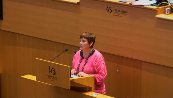 Alice Bernard intervient au parlement de la Communauté française