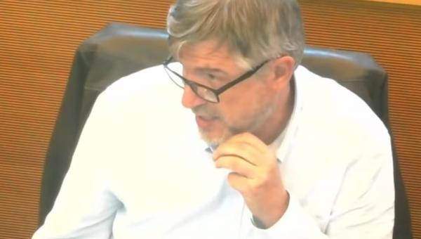 John Beugnies au parlement