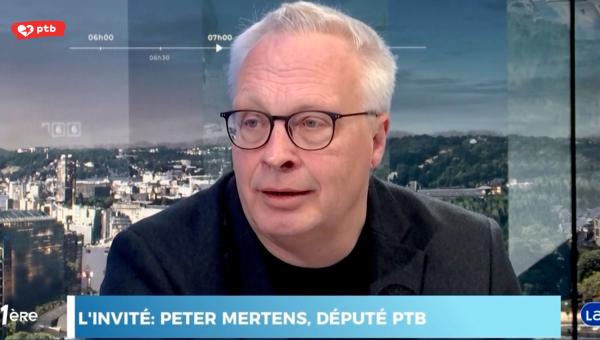 Peter Mertens invité dans le studio de Matin Première.