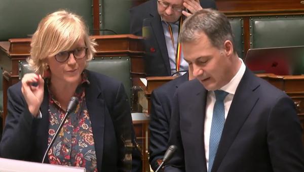 Sofie Merckx in de Kamer in discussie met premier De Croo
