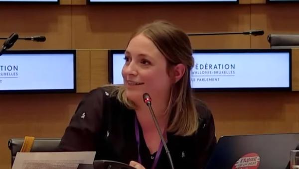 Amandine Pavet au parlement de la Fédération Wallonie-Bruxelles