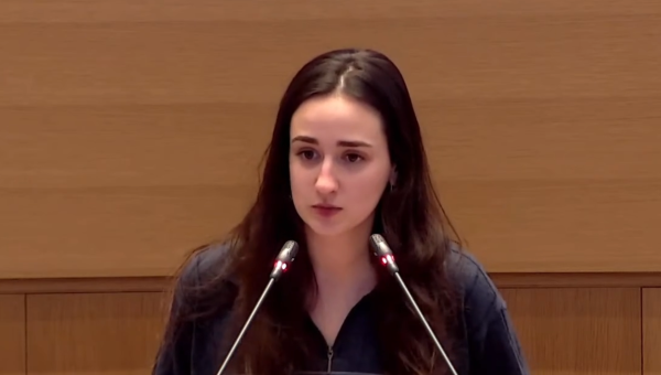 Manon Vidal au Parlement de la Fédération Wallonie-Bruxelles