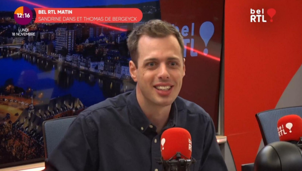 Jos D'Haese dans le studio de Bel RTL.