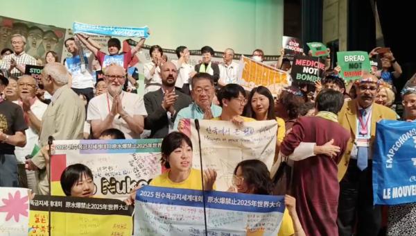 Marc Botenga présent à la commémoration d'Hiroshima et Nagasaki au Japon