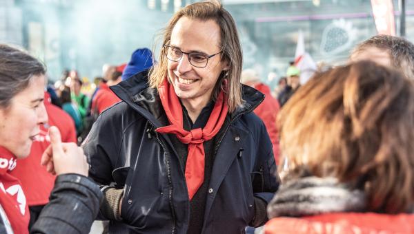 Benjamin Pestieau lors de la manifestation du 12 mars à Bruxelles