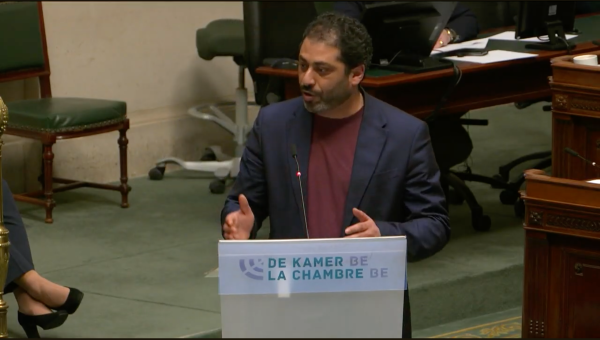 Nabil Boukili tijdens zijn tussenkomst in de Kamer