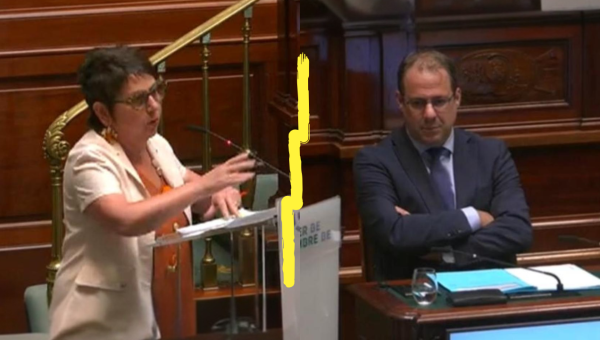 Nadia Moscufo face à Clarinval au parlement