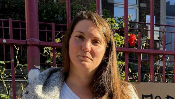 Kelly, enseinante à Charleroi